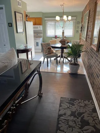 $224,900 | 11103 South St Louis Avenue, Unit 203, Chicago, IL 60655