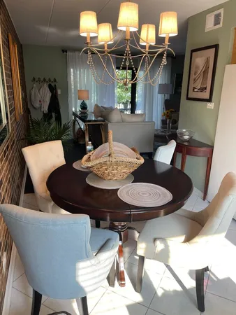 $224,900 | 11103 South St Louis Avenue, Unit 203, Chicago, IL 60655