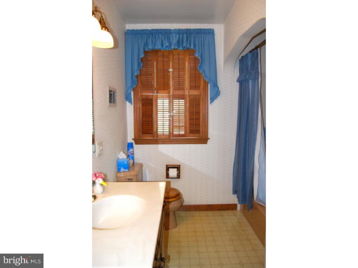 545 Gibraltar Road Reading, PA 19606 - Photo 12 of 21 Bathroom