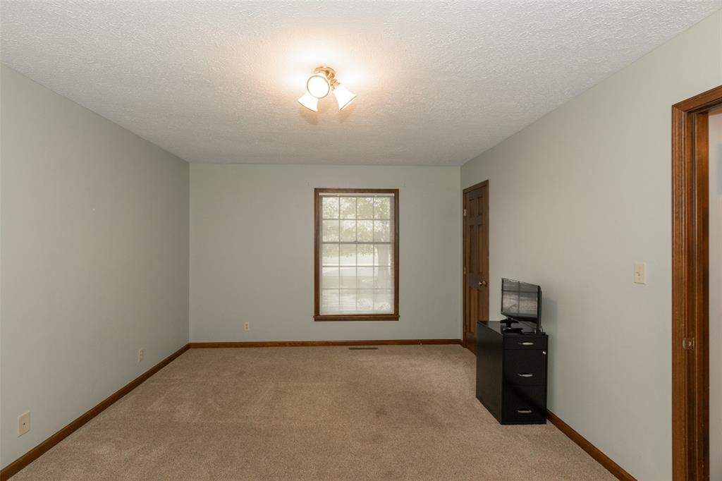 594 Vehslage Road Seymour, IN 47274 - Photo 13 of 24 Gallery Image 13
