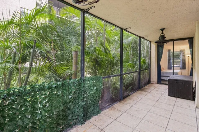 $2,400 | 10401 West Broward Boulevard, Unit 111, Plantation, FL 33324