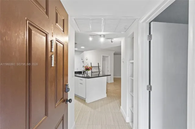 $2,400 | 10401 West Broward Boulevard, Unit 111, Plantation, FL 33324