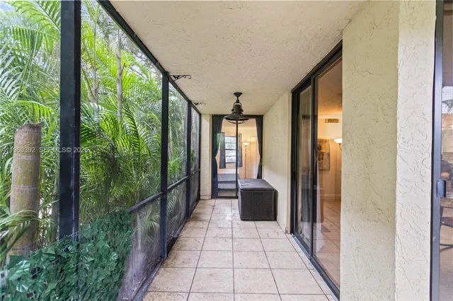 $2,400 | 10401 West Broward Boulevard, Unit 111, Plantation, FL 33324