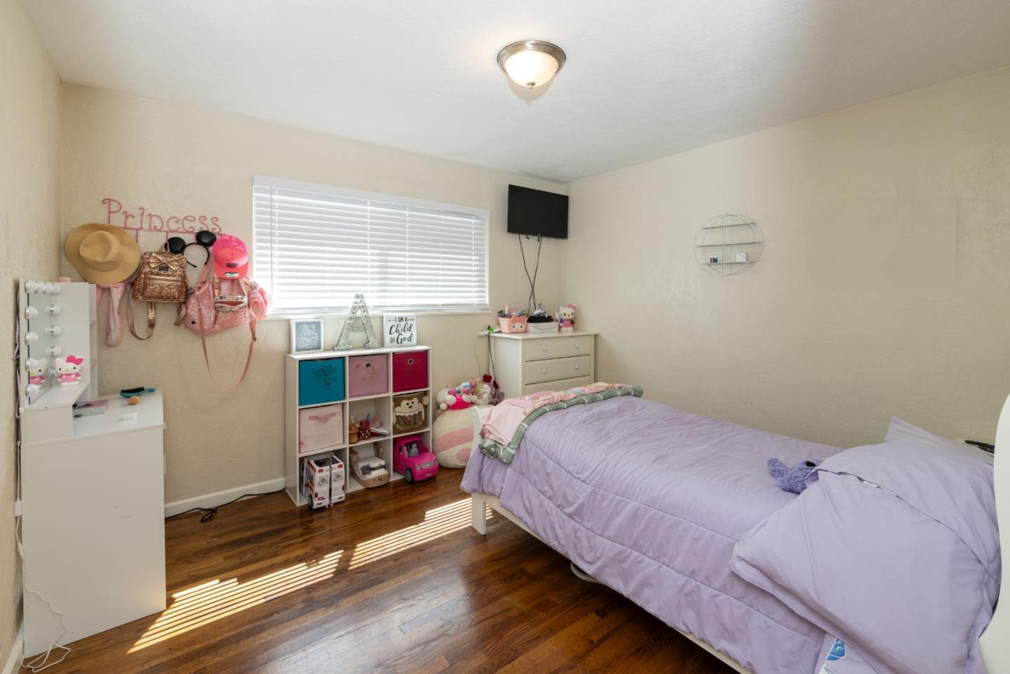 137 Calabasas Road Watsonville, CA 95076 - Photo 13 of 34 Gallery Image 13