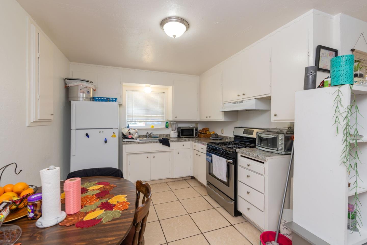 137 Calabasas Road Watsonville, CA 95076 - Photo 16 of 34 Gallery Image 16