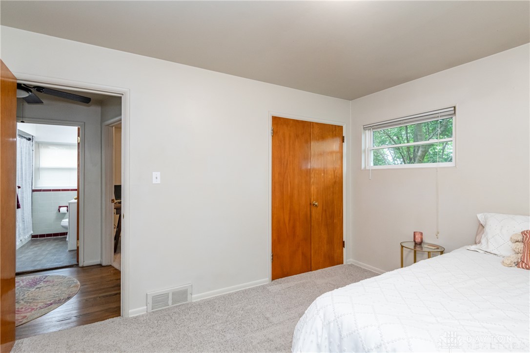 238 Spinning Road Dayton, OH 45431 - Photo 12 of 31 Gallery Image 12