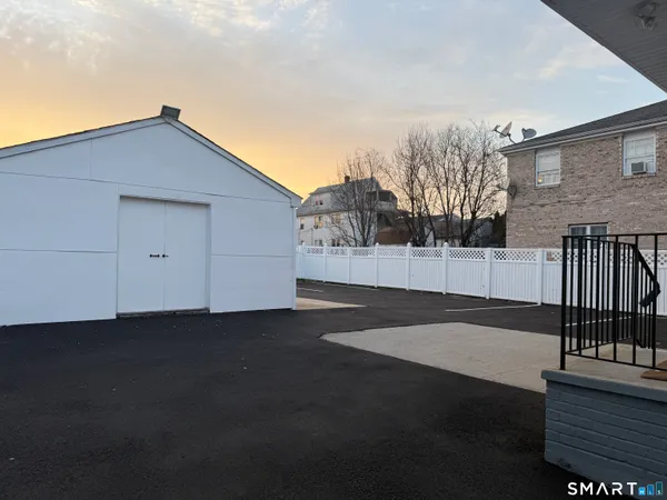 $2,950 | 85 Avery Street, Stamford, CT 06902