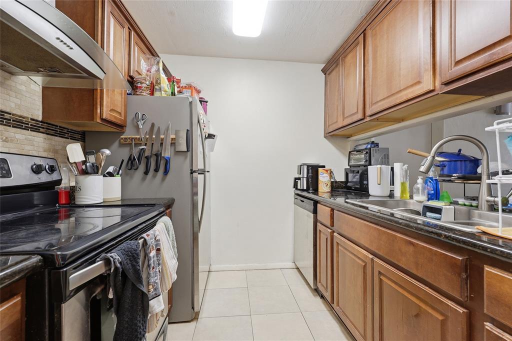 4000 Southwest 23rd Street, Unit 1105 Gainesville, FL 32608 - Photo 3 of 22