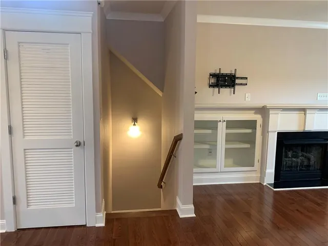 a close up view of washer and dryer