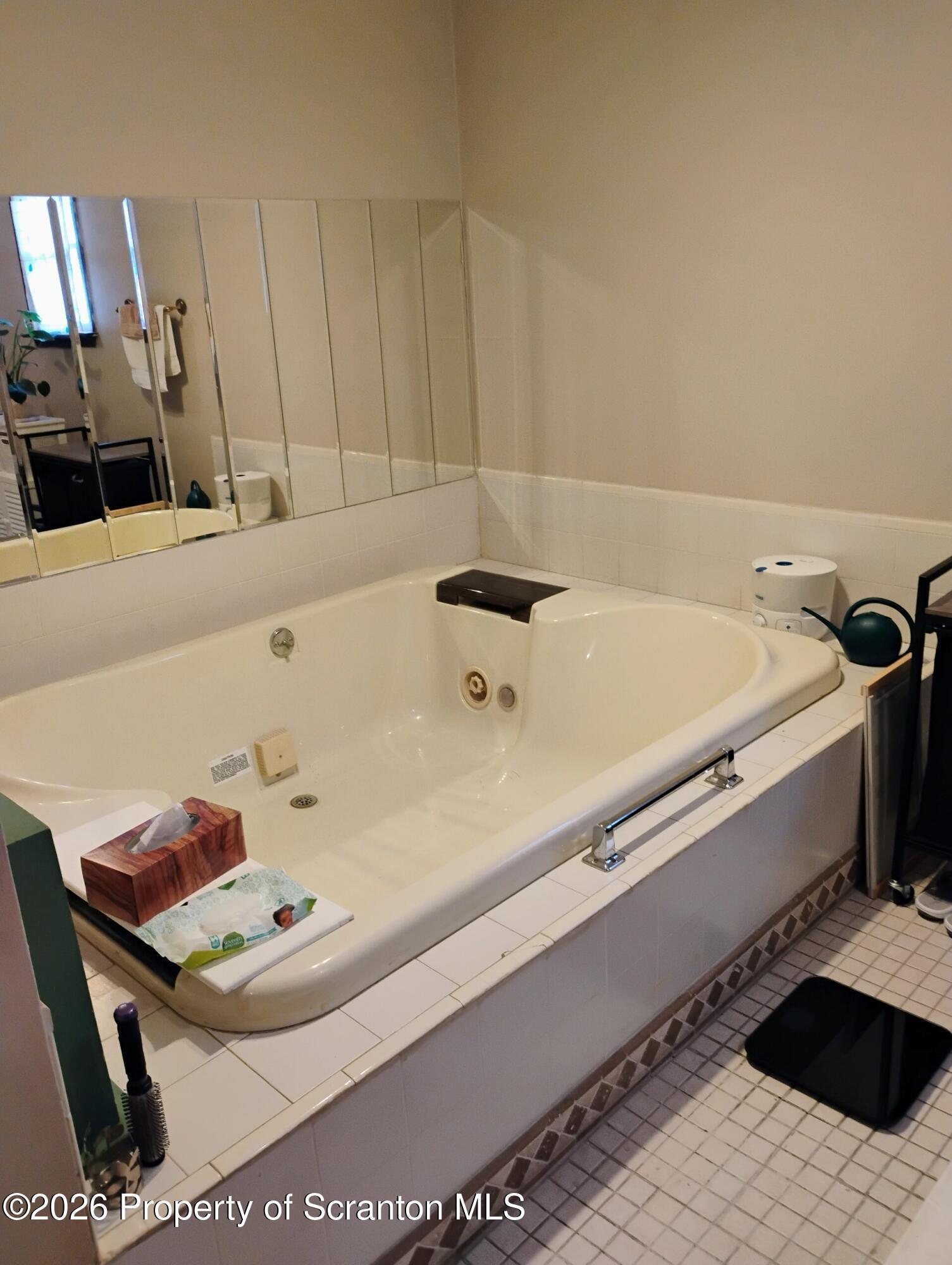 312 Nichols Street Clarks Summit, PA 18411 - Photo 7 of 9 jacuzzi