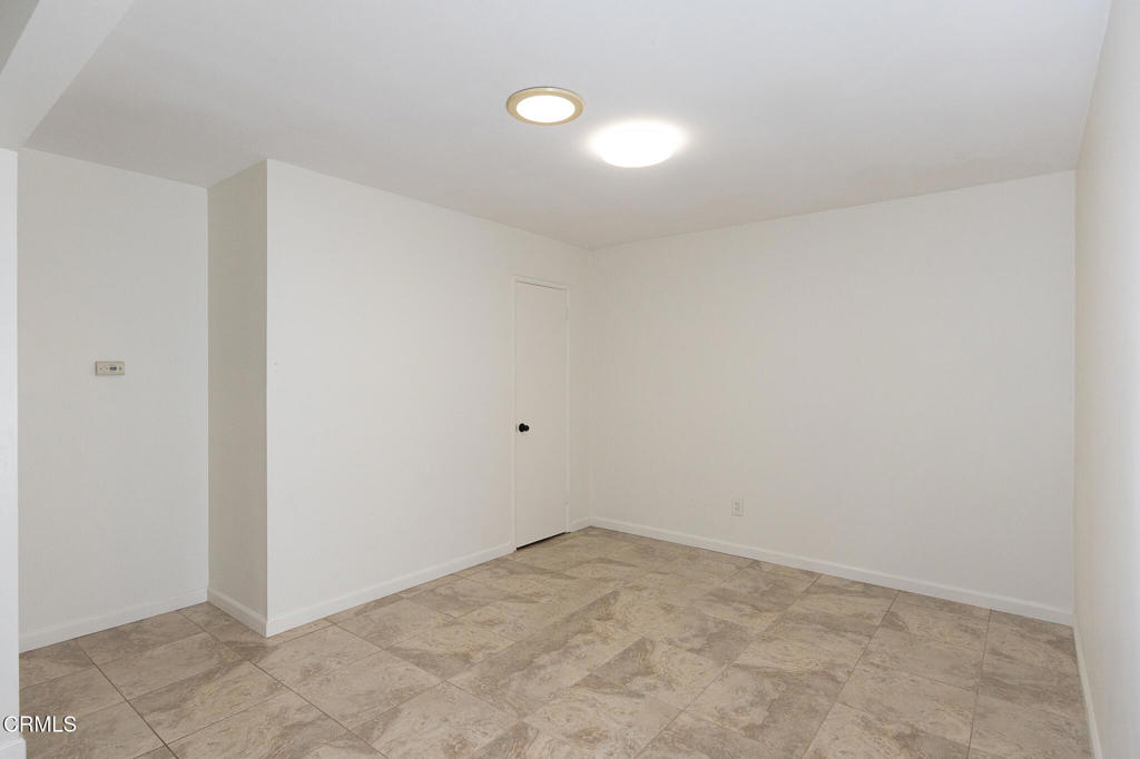 136 Oxnard Avenue Oxnard, CA 93035 - Photo 7 of 27