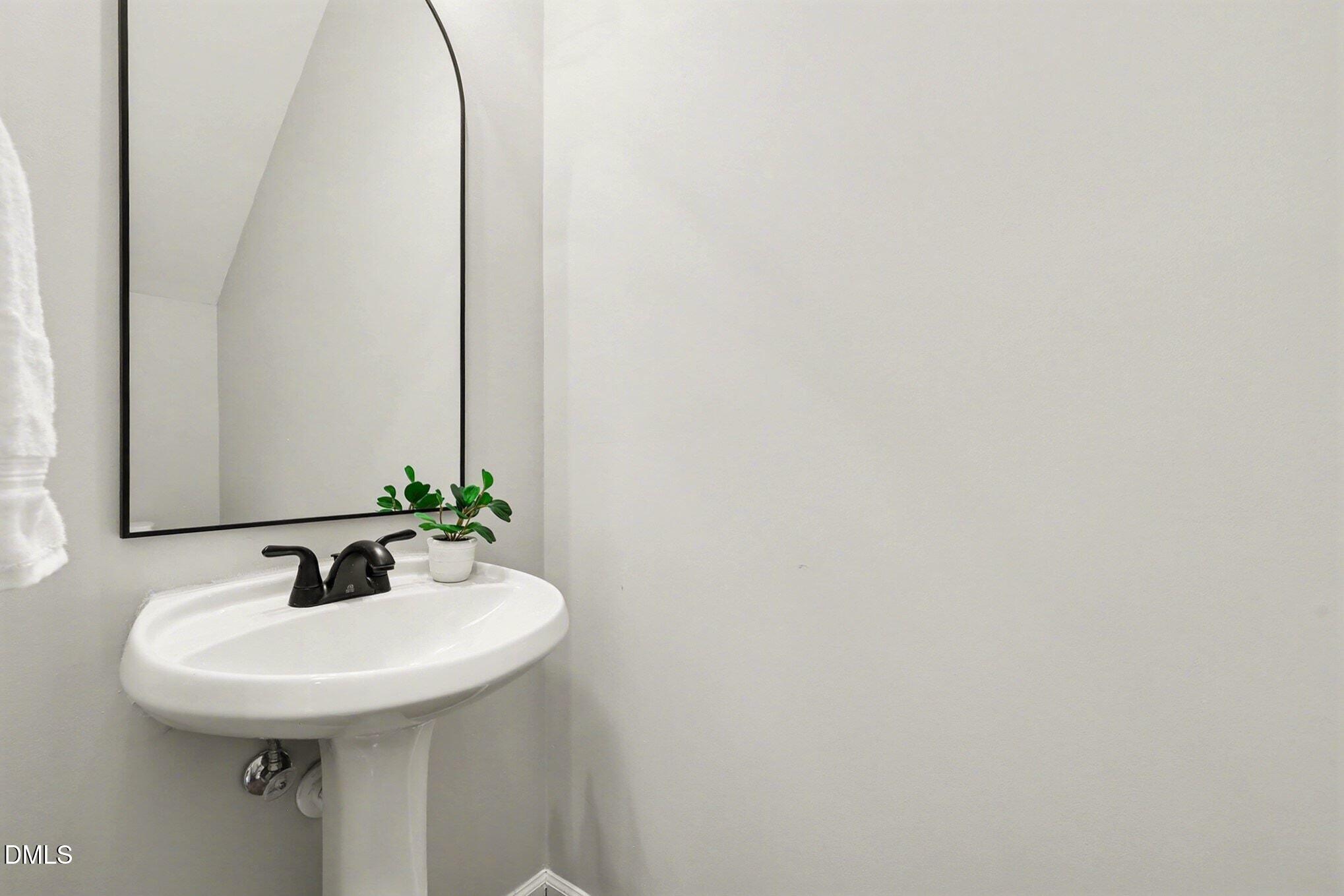 7632 Winners Edge Street Raleigh, NC 27617 - Photo 11 of 17 Powder Room