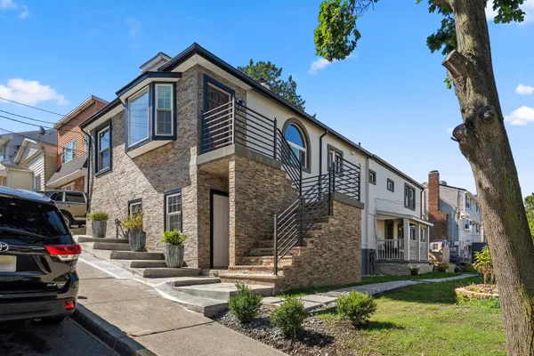 $4,100 | 1513 67th Street, North Bergen, NJ 07047