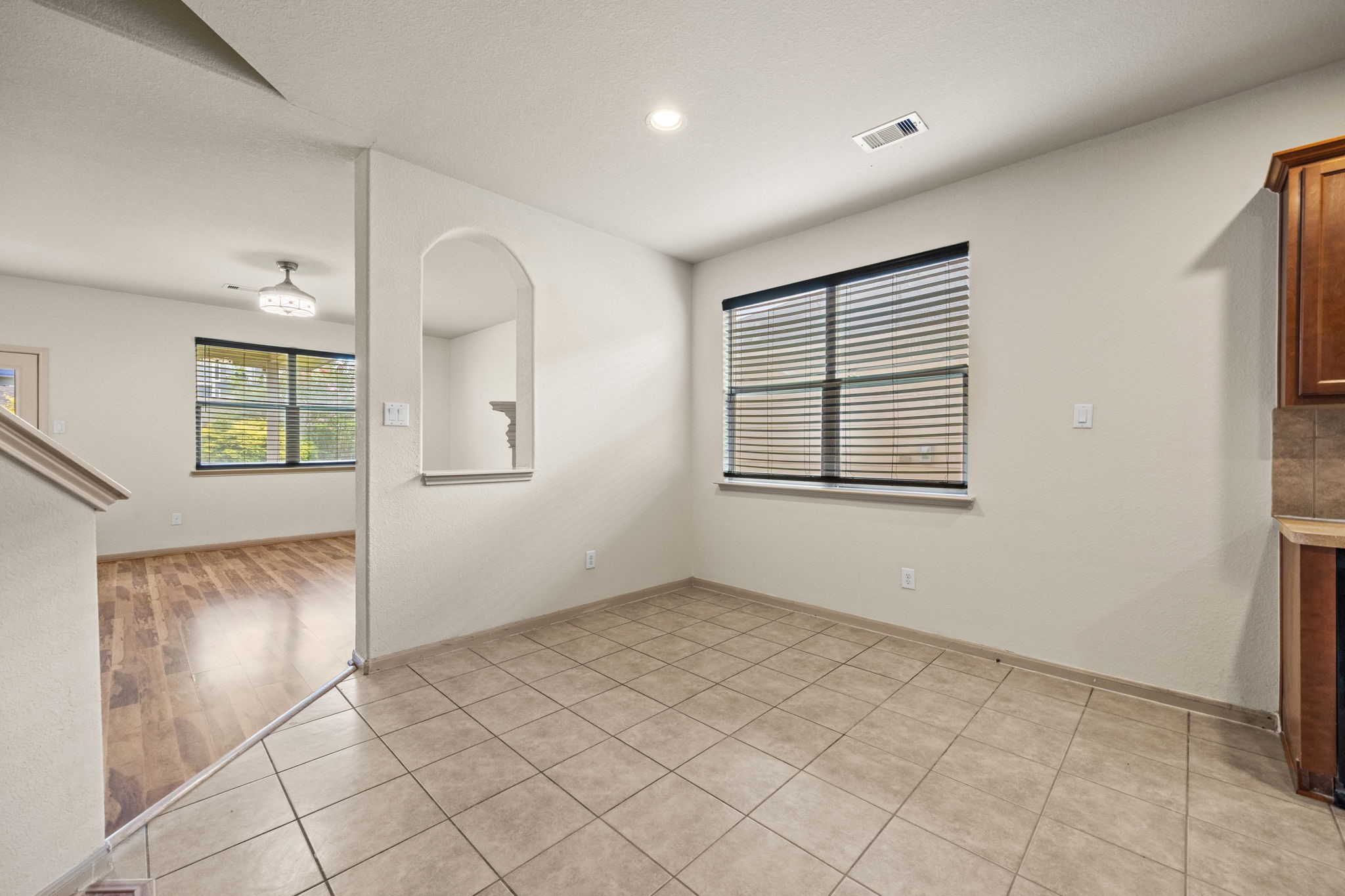 3606 Canvasback Lane Houston, TX 77047 - Photo 11 of 29 Sunny breakfast nook just off the kitchen, offering the perfect spot for casual dining while overlooking the main living spaces.
