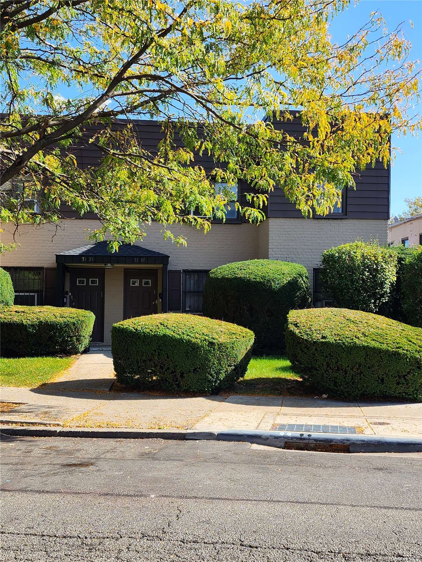 71-37 Vleigh Pl Unit B  