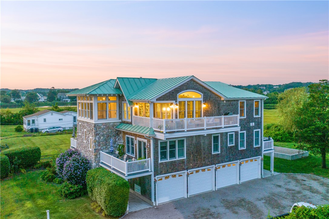 39 Weekapaug Road, Unit 3 Westerly, RI 02891 - Photo 4 of 50