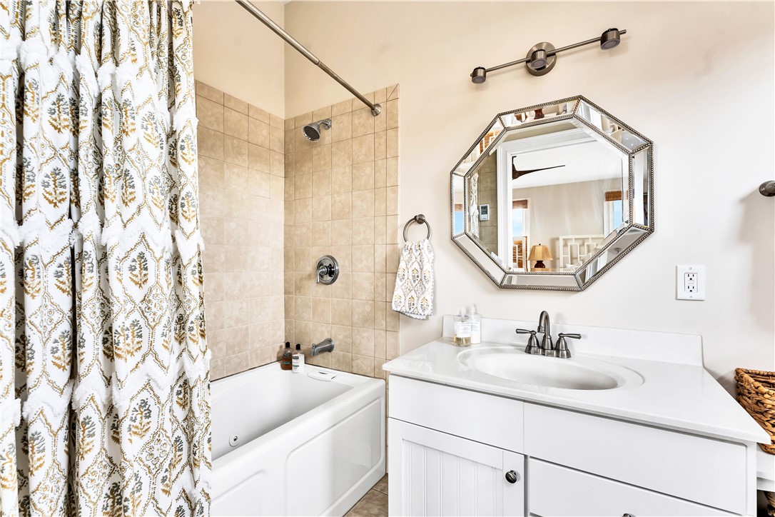 39 Weekapaug Road, Unit 3 Westerly, RI 02891 - Photo 44 of 50 Bathroom #2