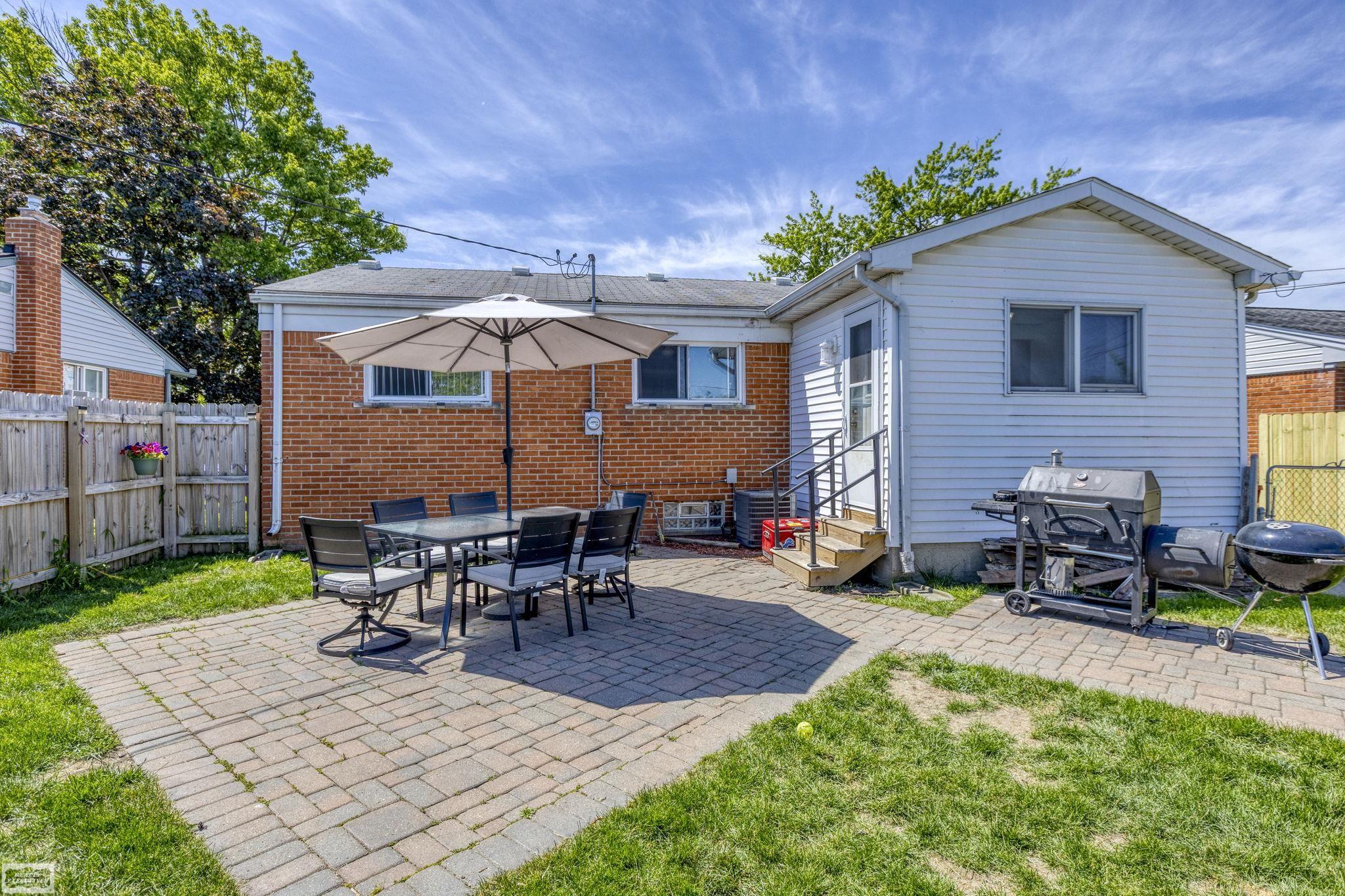 18029 Rainbow Road Fraser, MI 48026 - Photo 25 of 28
