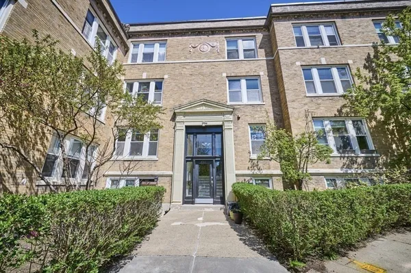 $875,000 | 233 Freeman Street, Unit 4, Brookline, MA 02446