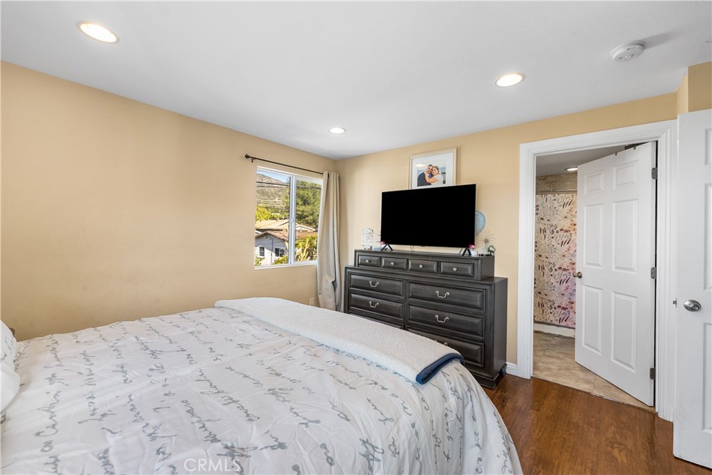 6834 Quinton Lane Tujunga, CA 91042 - Photo 11 of 22