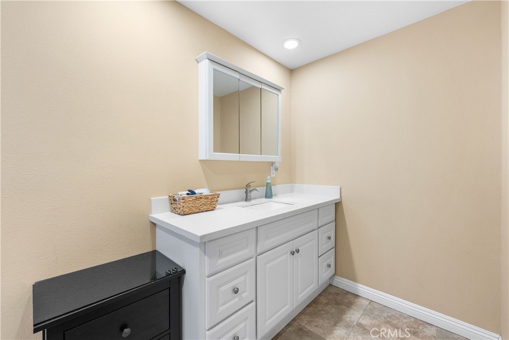 6834 Quinton Lane Tujunga, CA 91042 - Photo 13 of 22