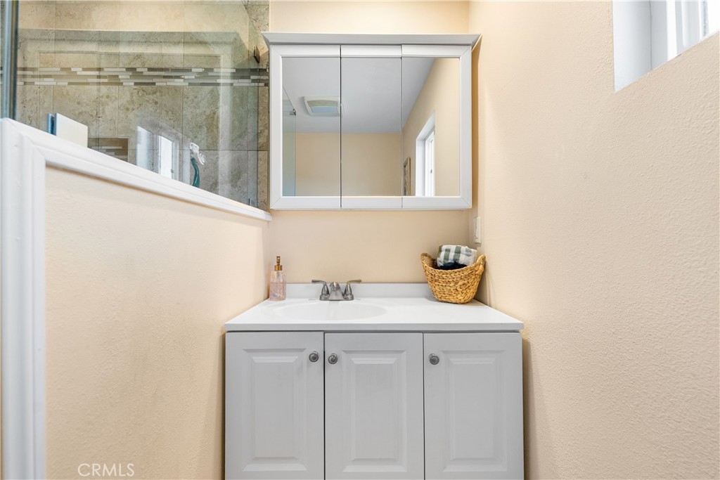 6834 Quinton Lane Tujunga, CA 91042 - Photo 14 of 22