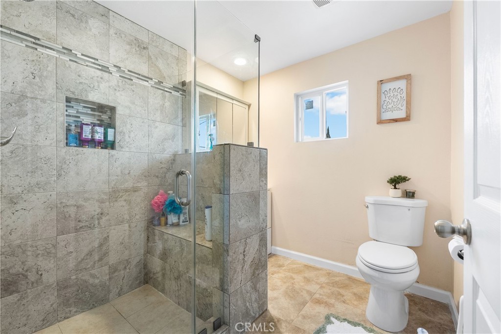 6834 Quinton Lane Tujunga, CA 91042 - Photo 15 of 22