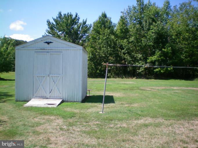 789 Masons Beach Road Deale, MD 20751 - Photo 2 of 10 Exterior (Rear)