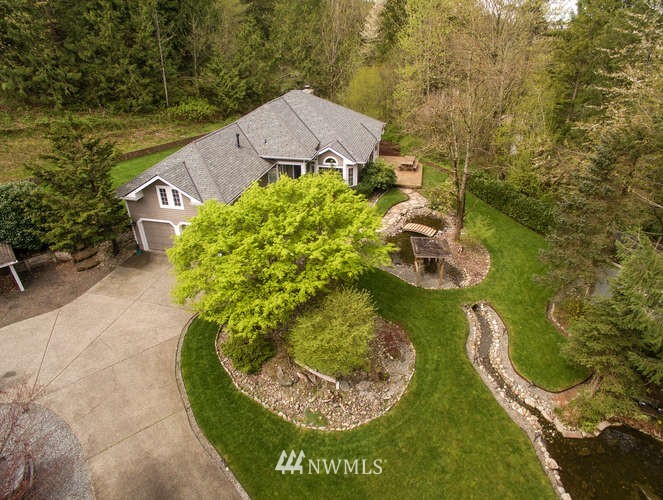 5315 Lake Alice Road Southeast Fall City, WA 98024 - Photo 3 of 25 Gallery Image 3