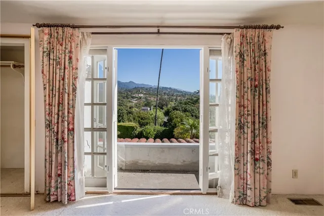 a view of a entryway door of the house