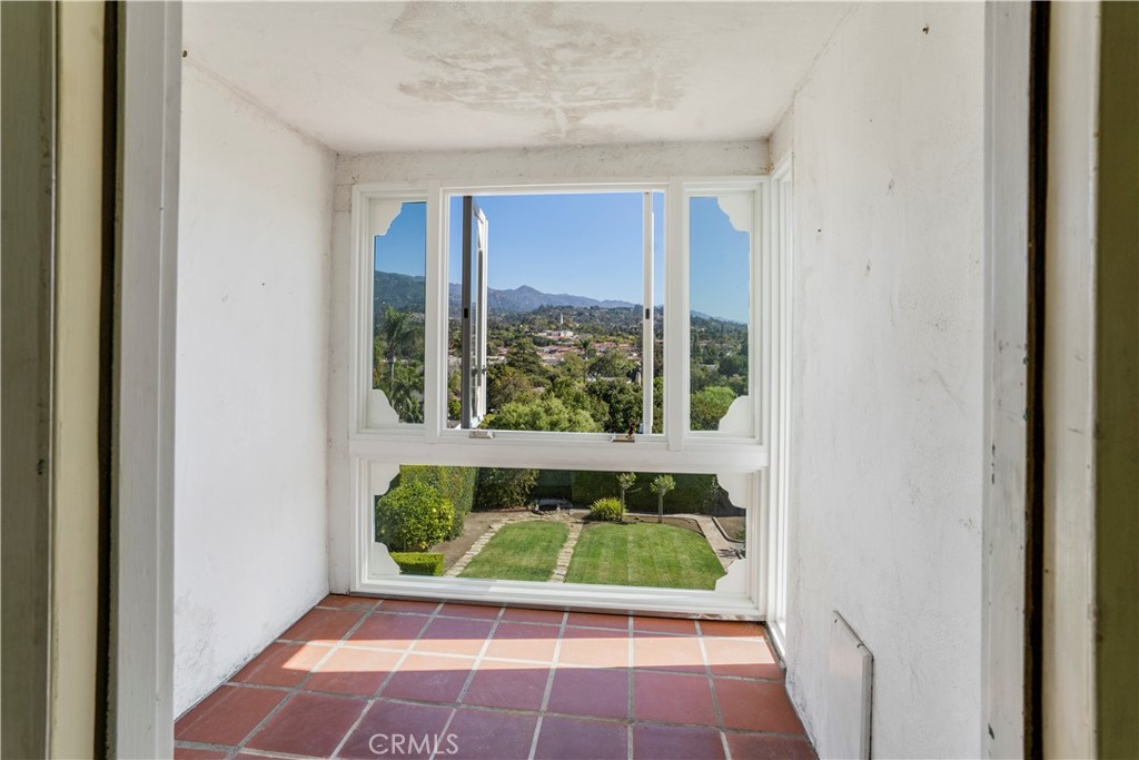2736 Cuesta Road Santa Barbara, CA 93105 - Photo 28 of 50 a view of outdoor space with windows