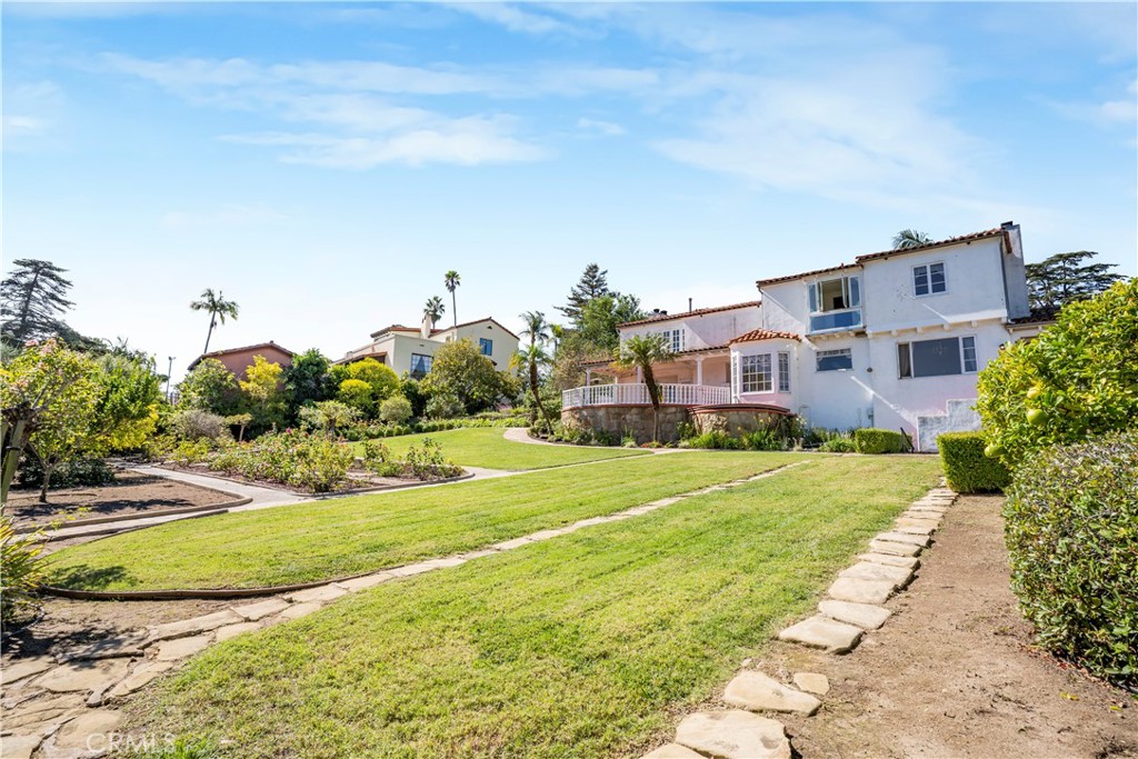 2736 Cuesta Road Santa Barbara, CA 93105 - Photo 40 of 50 a front view of a house with a yard