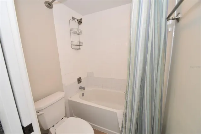 $2,200 | 1720 Glenhouse Drive, Unit GL427, Sarasota, FL 34231