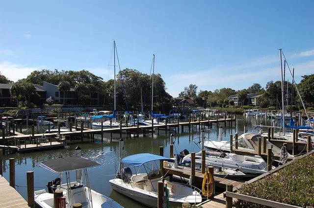 $2,200 | 1720 Glenhouse Drive, Unit GL427, Sarasota, FL 34231