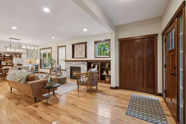 $1,275,000 | 6000 Kellogg Avenue, Edina, MN 55424