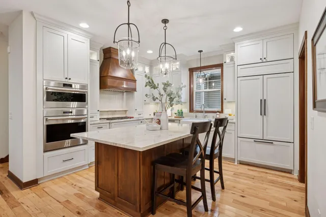 $1,275,000 | 6000 Kellogg Avenue, Edina, MN 55424