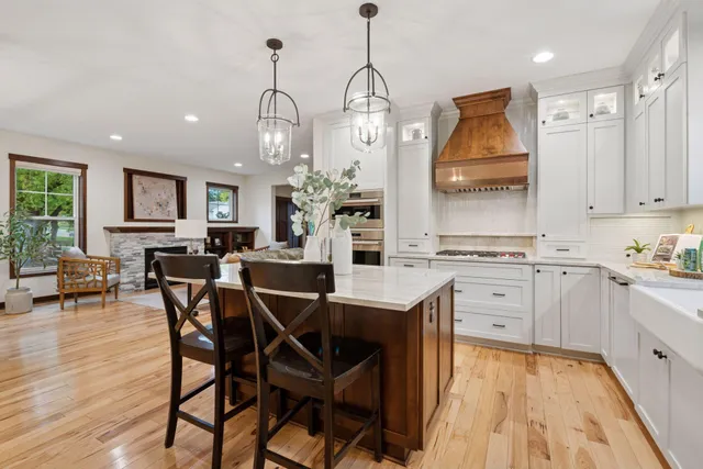 $1,275,000 | 6000 Kellogg Avenue, Edina, MN 55424