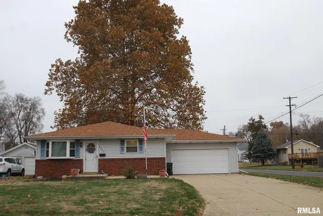 $149,900 | 1315 State Street, Pekin, IL 61554