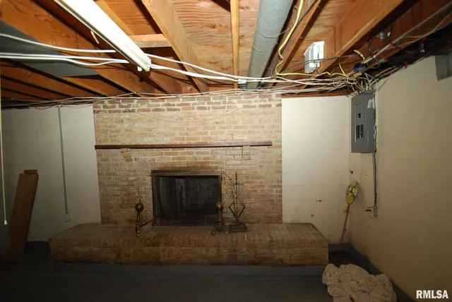 $149,900 | 1315 State Street, Pekin, IL 61554