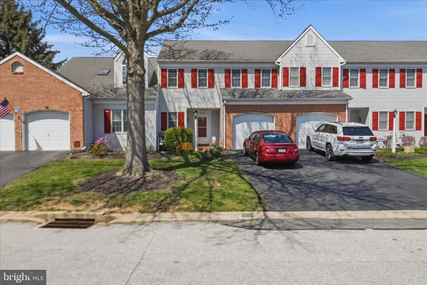 $240,000 | 107 Carriage Hill Lane, York, PA 17406