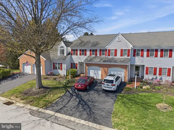 $228,500 | 107 Carriage Hill Lane, York, PA 17406