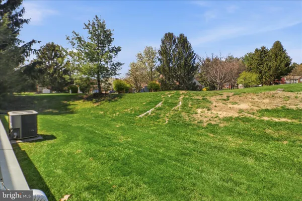 $228,500 | 107 Carriage Hill Lane, York, PA 17406