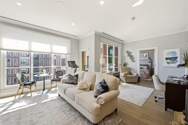 $779,000 | 100 Garvies Point Road, Unit 1212, Glen Cove, NY 11542