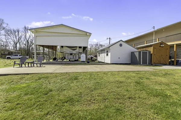 $205,000 | 1467 Chapmansboro Road, Chapmansboro, TN 37035