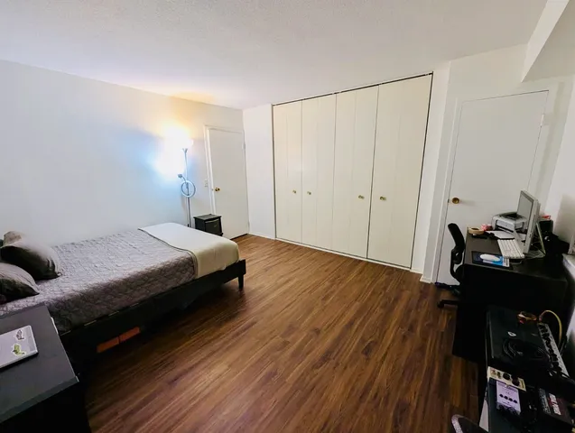 $179,999 | 5500 Lincoln Avenue, Unit 407W, Morton Grove, IL 60053