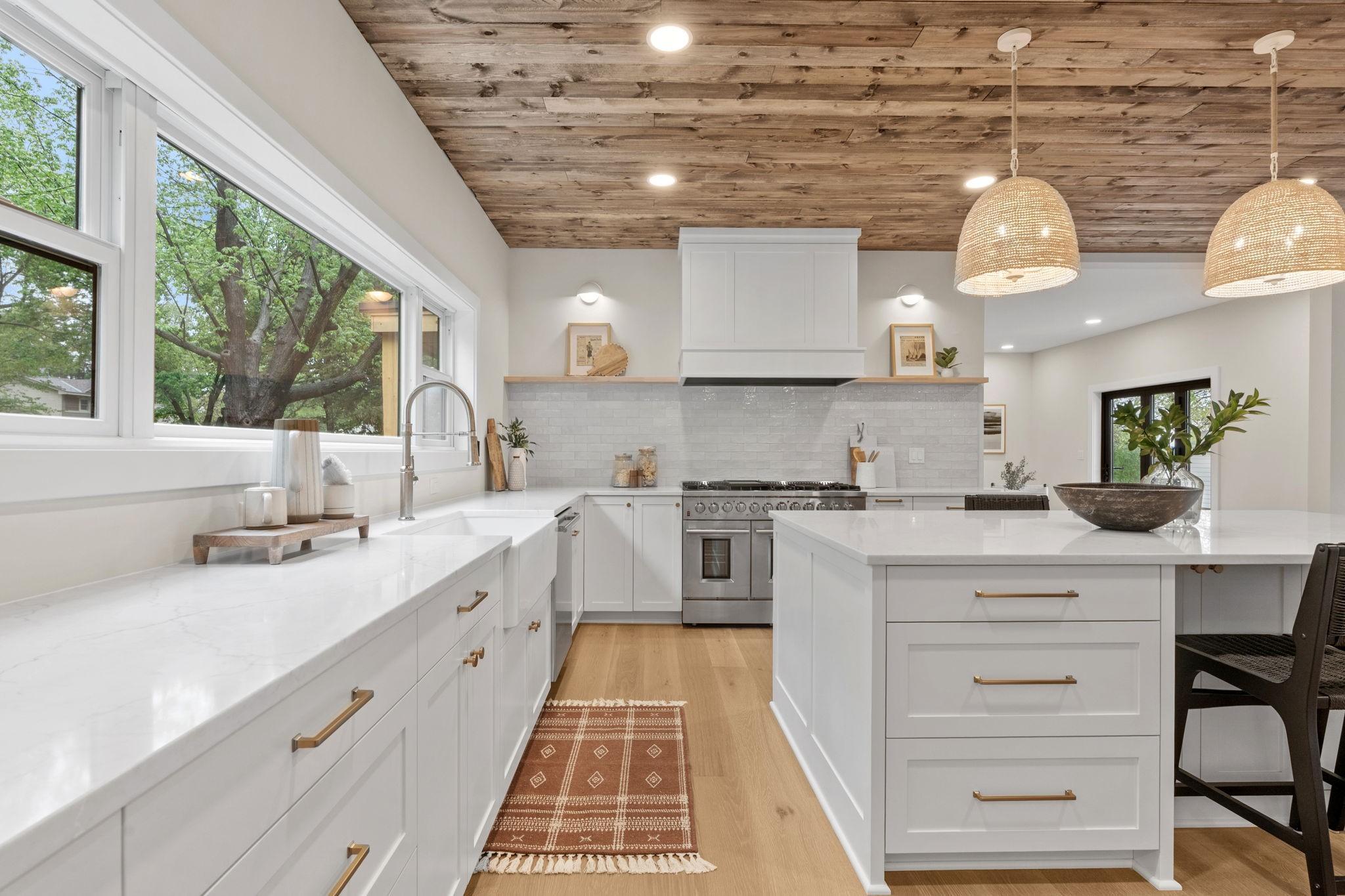 4404 Wilson Street Minnetonka, MN 55345 - Photo 11 of 16