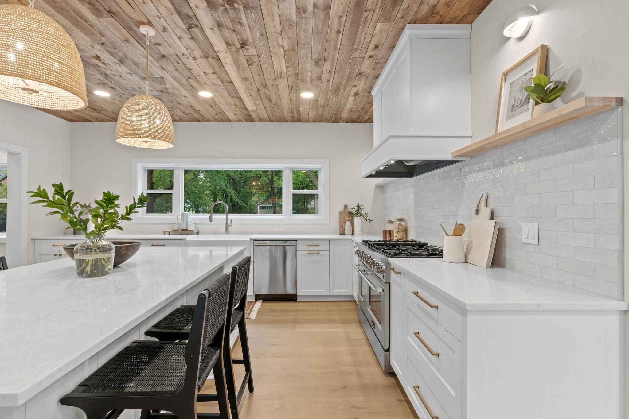 4404 Wilson Street Minnetonka, MN 55345 - Photo 9 of 16