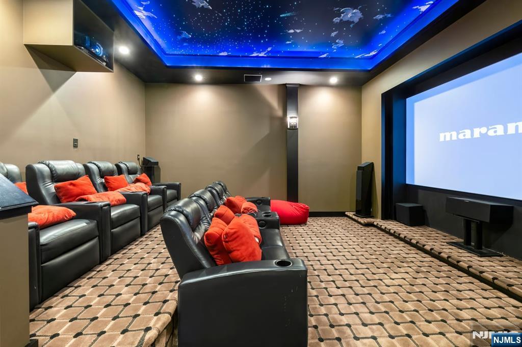 827 Alden Road Paramus, NJ 07652 - Photo 29 of 43 a bedroom with a bed and a lamp