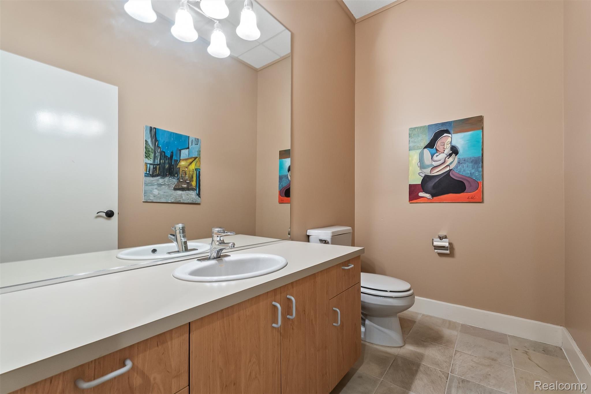 1800 Tiverton Road Bloomfield Hills, MI 48304 - Photo 40 of 56 55-Tiverton-14.jpg