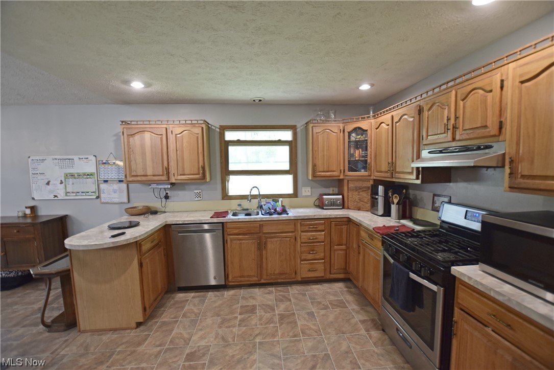 19359 Sagamore Road Bedford, OH 44146 - Photo 7 of 16
